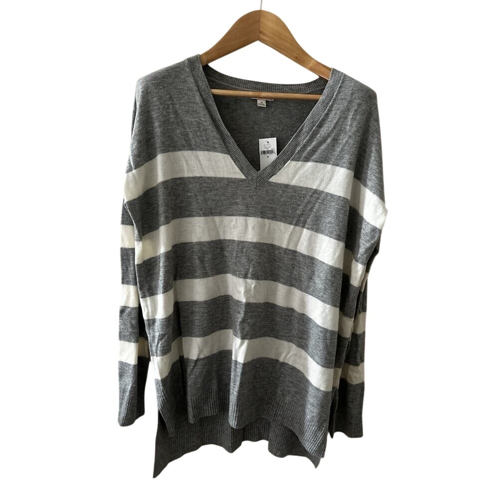 Gap Womens V-Neck‎ Striped Sweater Gray White Oversized Knit Pullover M NEW
